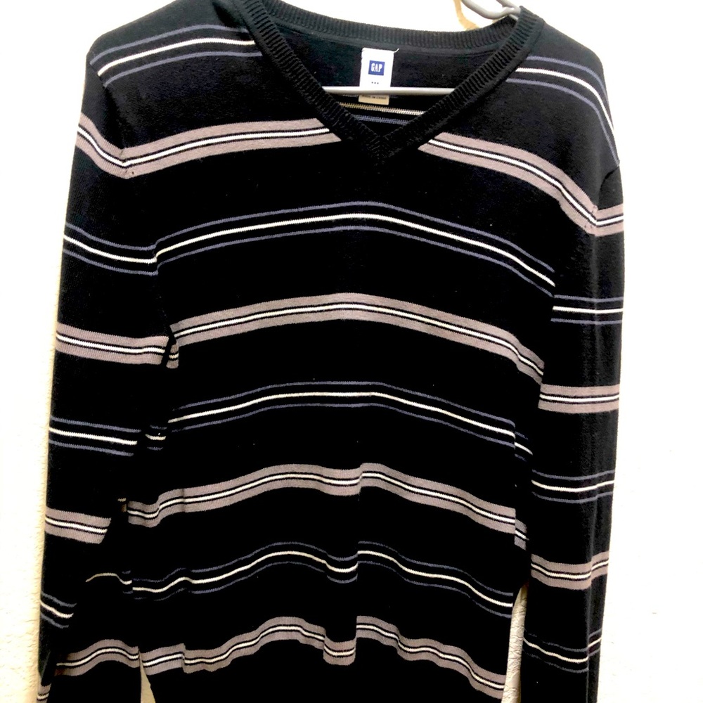 Men’s Gap sweater